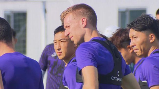 最终全场比赛结束，罗马1-1佛罗伦萨。